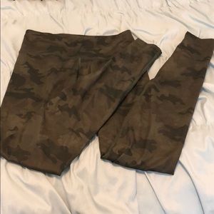 Camo print lulu lemon leggings